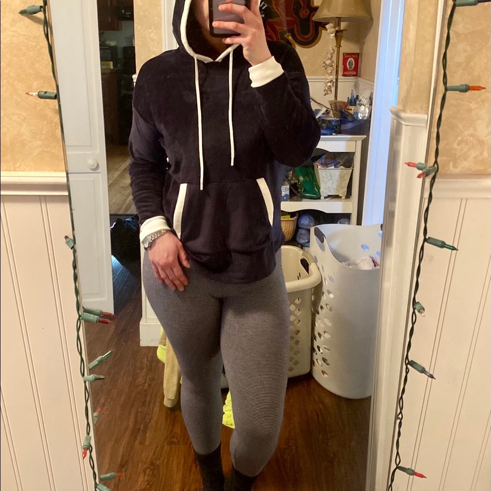 🔹Small Blue Lightweight Velvet Sweatshirt🔹 - Picture 1 of 7